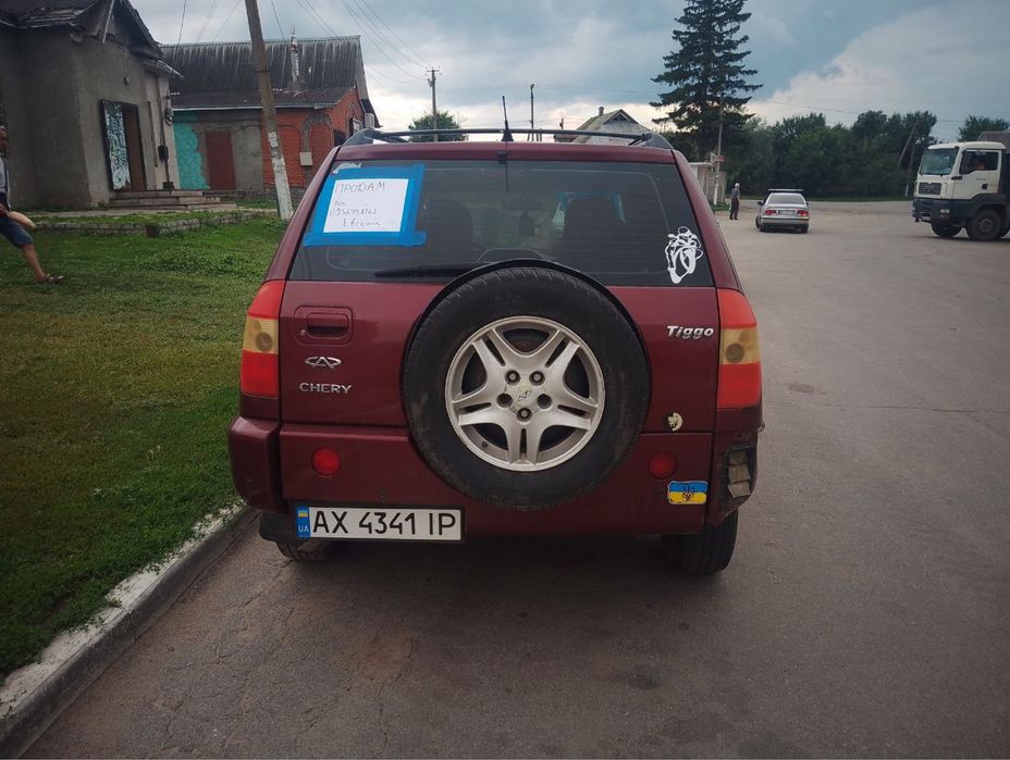 Продам машину Chery 2 летровый