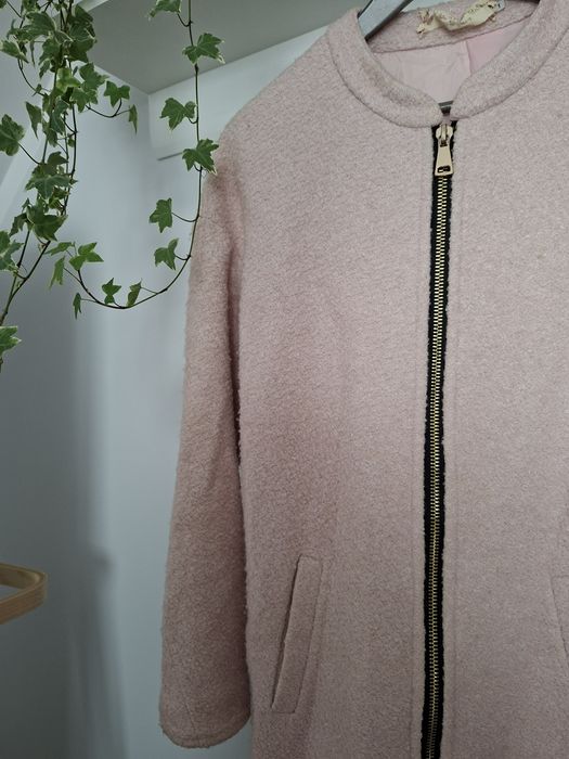 Płaszcz boucle jasno różowy