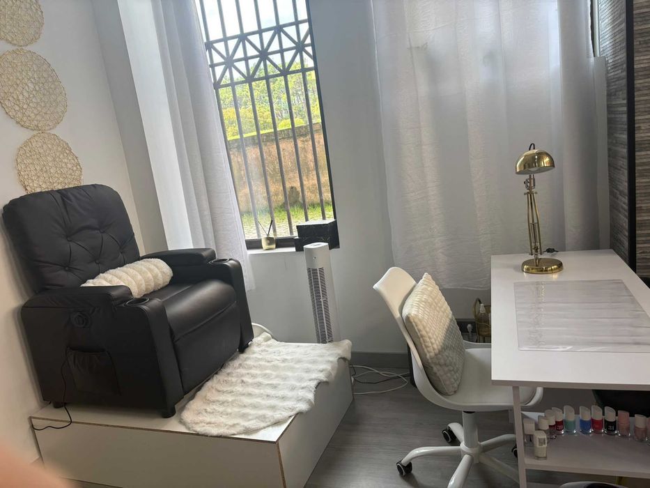 Mesa para manicure