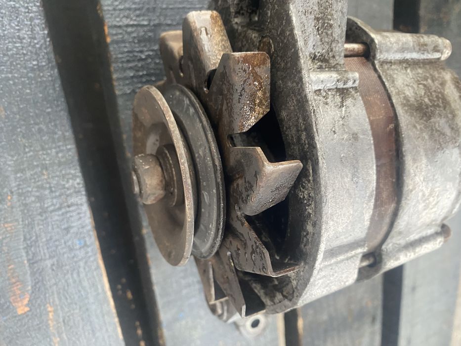 Продам генератор Ваз 2101,06