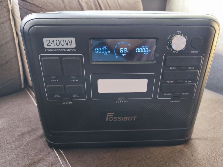 Fossibot F2400 - stacja zasilania, przenośny magazyn energii 230v