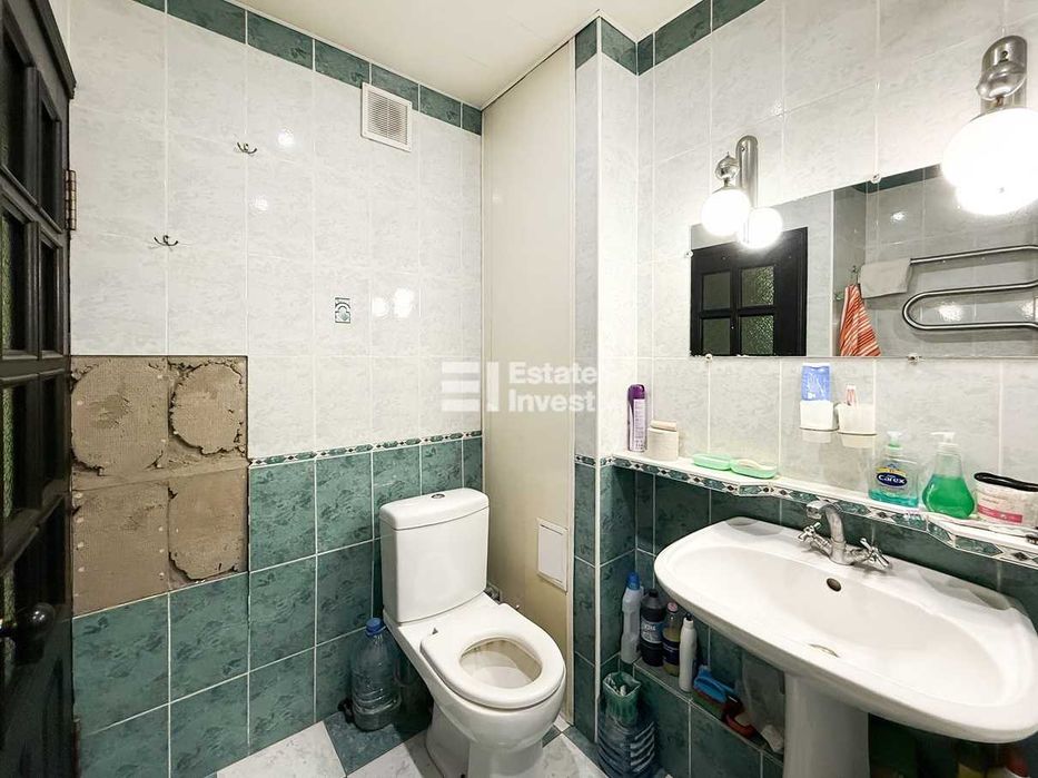 Продам 3 кімн. квартиру в новобудові на вул. Дмитрівська, 5