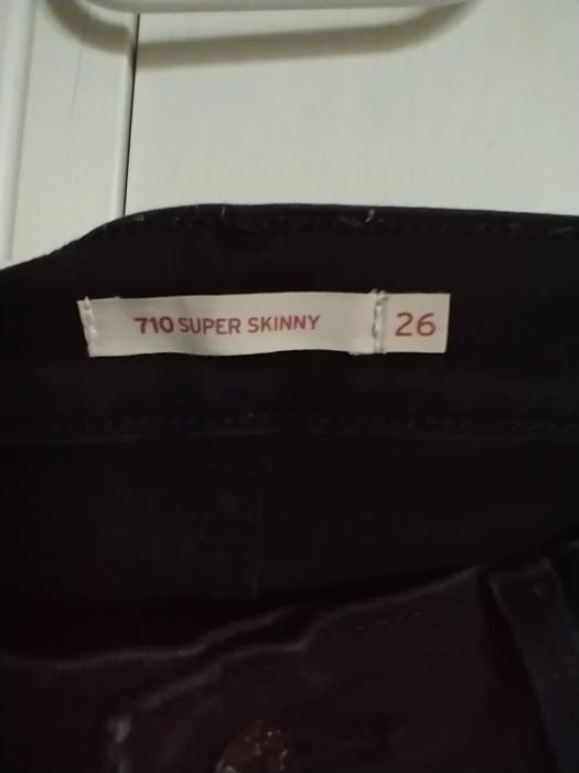 Spodnie Levis W26 L32 dziewczęce