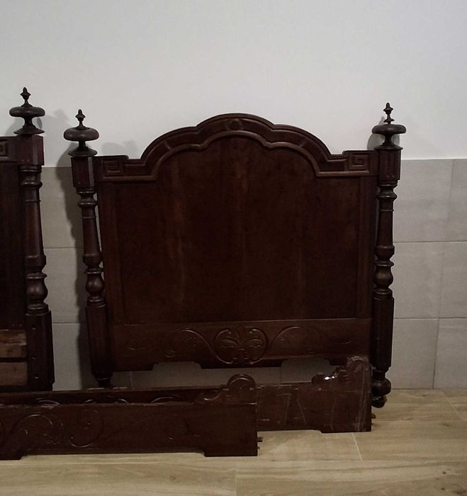 Cama solteiro estilo D. Maria