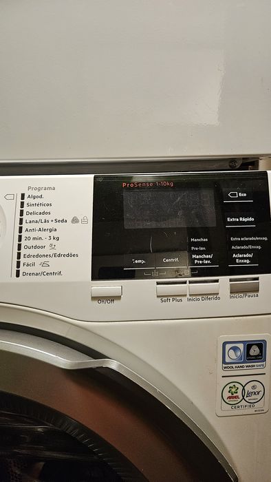 Máquina de lavar roupa AEG 10 kg – económica
Vendo máquina de lavar ro