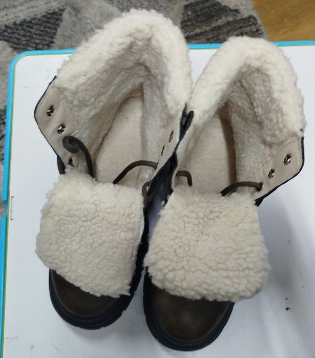Buty zimowe trapery damskie r. 42  Ocieplane futerkiem  Jak NOWE