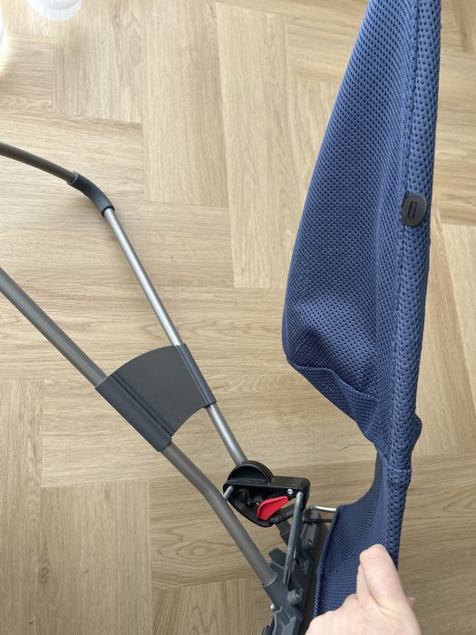 Leżaczek babybjorn bliss mesh i pałąk tiny love