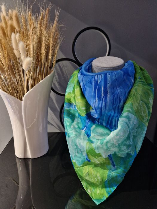 Duża kolorowa chustka apaszka na szyję