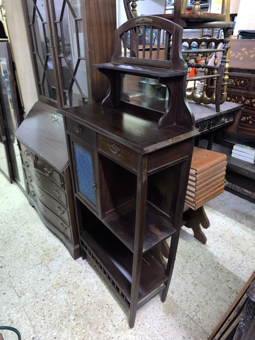 Móvel de entrada / apoio (antigo)