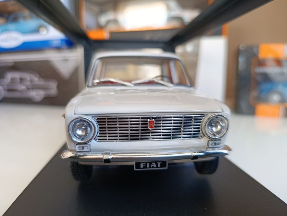 Модель 1/18  Fiat