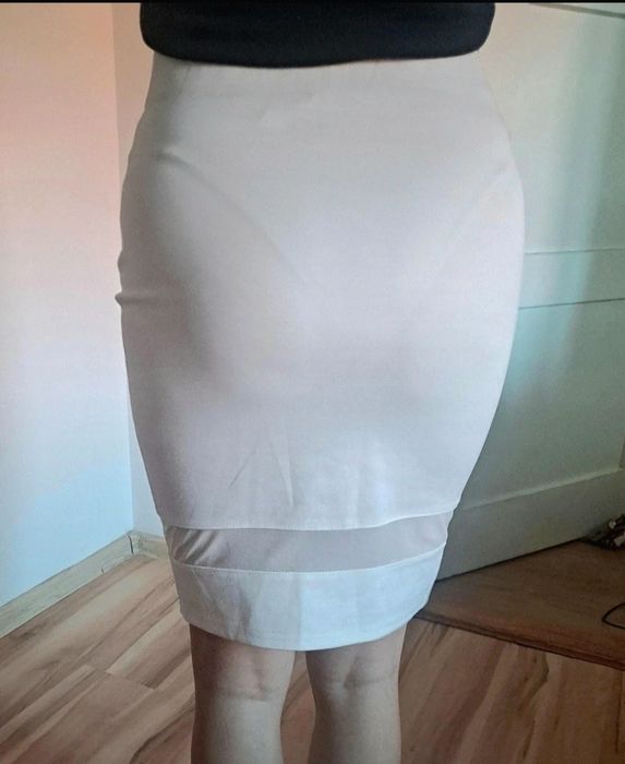 Nowa, pięknie biała elegancka spódnica Temt rozmiar M