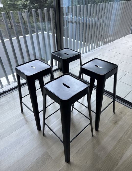 Banco Alto Metal Preto (Maison du Monde)