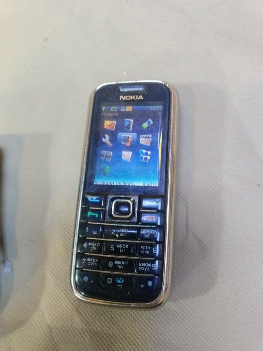 Телефон Nokia 6233