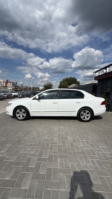 Skoda Superb Шкода Суперб 2012 р 1.6 дизель 5МКПП