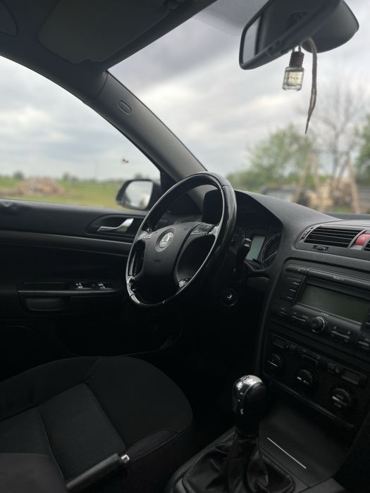 Продаю гарну шкоду! Skoda Octavia a5 1.6 mpi