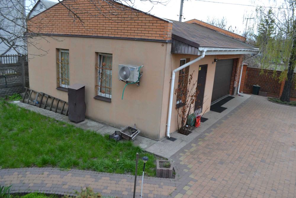 Продам просторий будинок біля річки. с. Літки, Броварськийр-н.