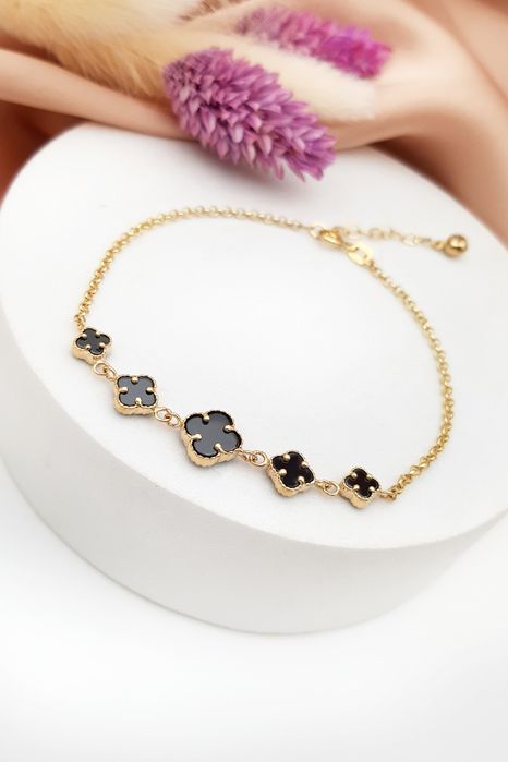 Złota bransoletka z koniczynkami