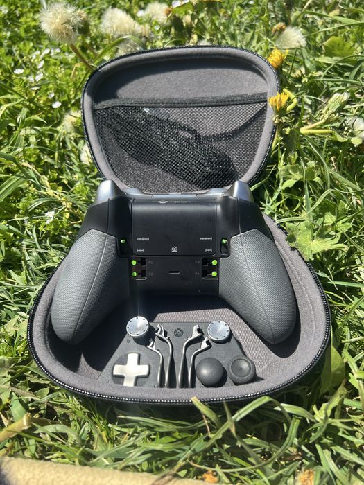 Геймпад Xbox Elite Wireless Controller Series 1 (Model 1698).