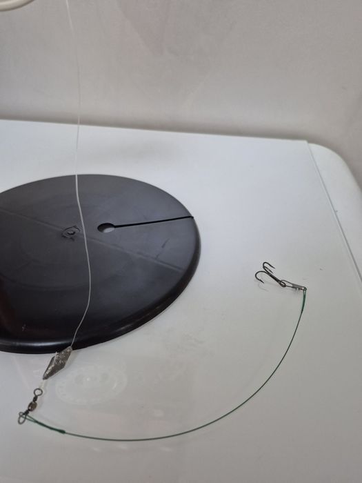 АкцияЖерлица оснащенная   +сумка  рыболовная  с стопором хорошее качес