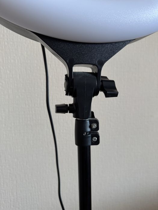 Кільцева лампа 10000 режимів три штативи, максимальна висота 240см