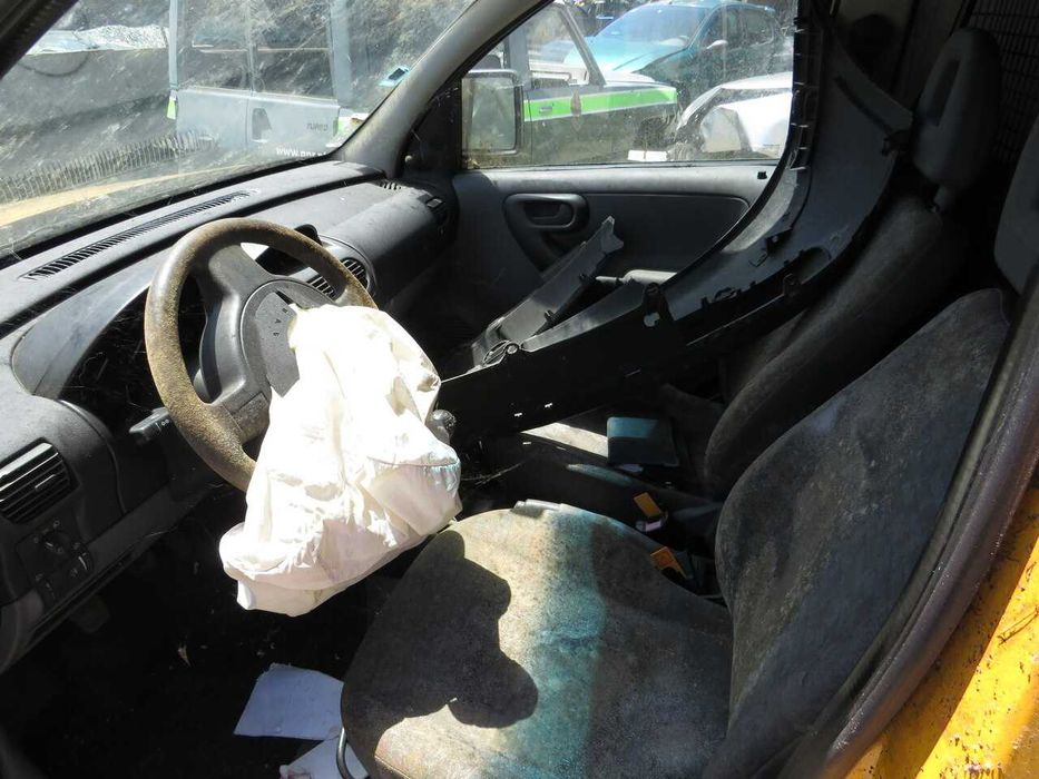 Opel Combo 1.3CDTI de 2005 - Peças Usadas