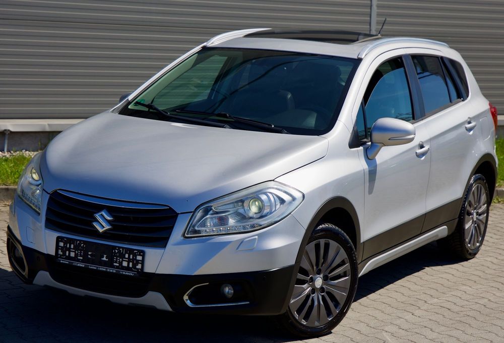 Suzuki SX4 1 Właściciel z Niemiec, Ksenon , Panorama ,Navi,Kamera