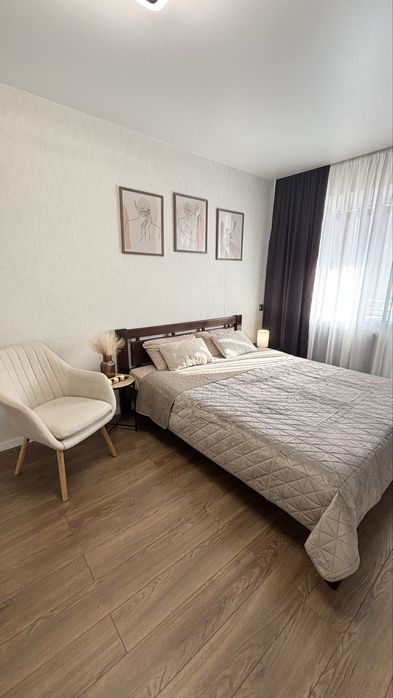 Подобово. Центр. 1-кім квартира.