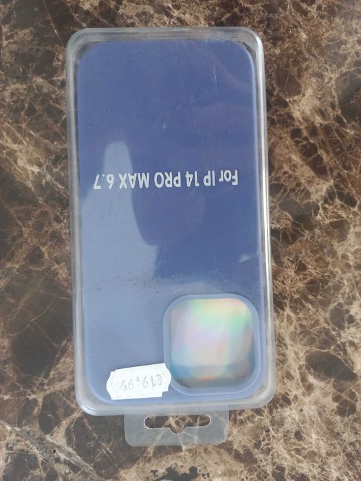 etui na telefon iPhone 14 Pro Max.