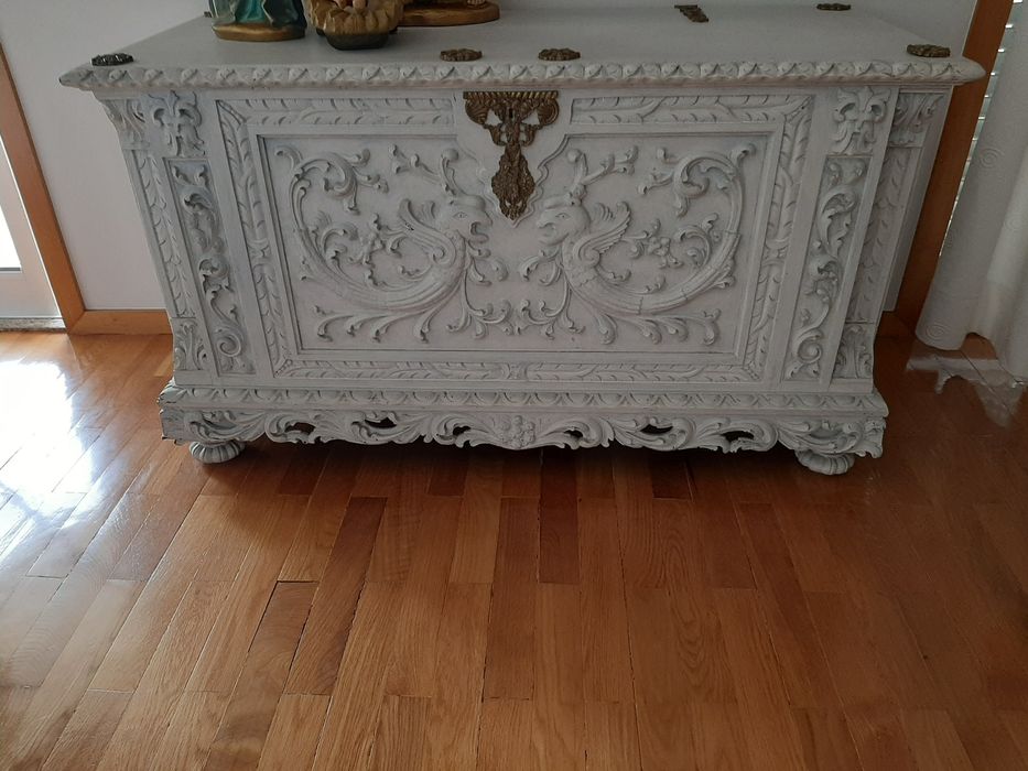 Venda arca madeira de castanho.