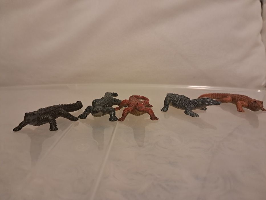 Zestaw 5 sztuk figurek krokodyll
