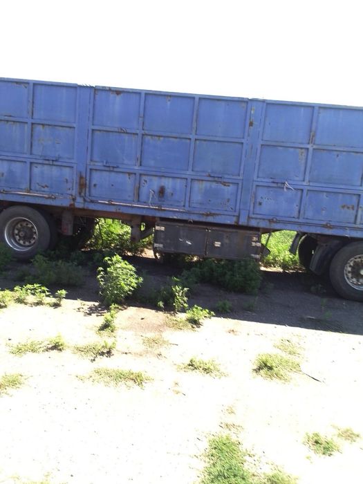 Продам причіп бортовий Robur