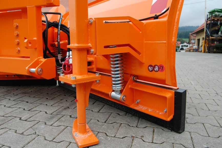 Solidny pług śnieżny VOLANT – strzałka 2,5–3,2 m – brutto