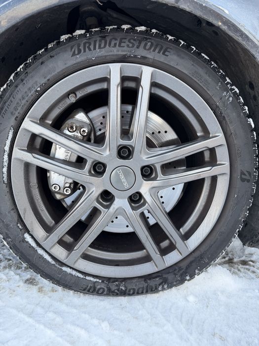 Диски з гумою 5 112 r 17 225 45 титанові диски колеса