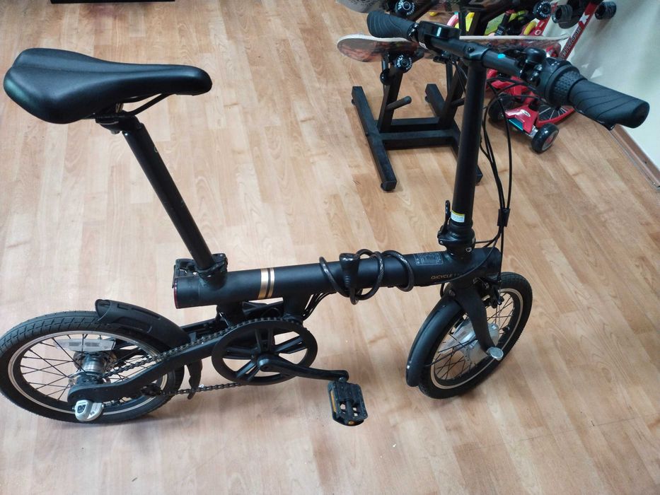 Електровелосипед QICYCLE F2, чорний — б/в, у хорошому стані