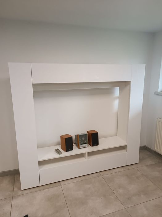Komoda pod telewizor