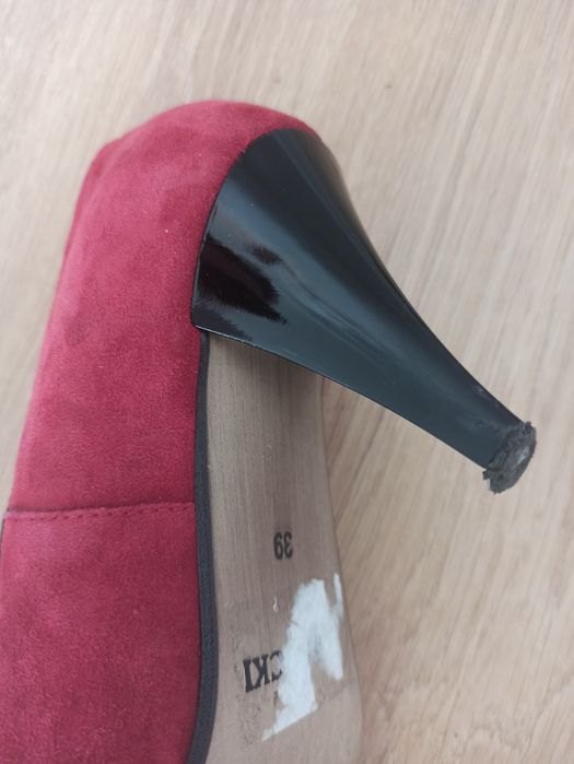 Eleganckie, czerwone półbuty