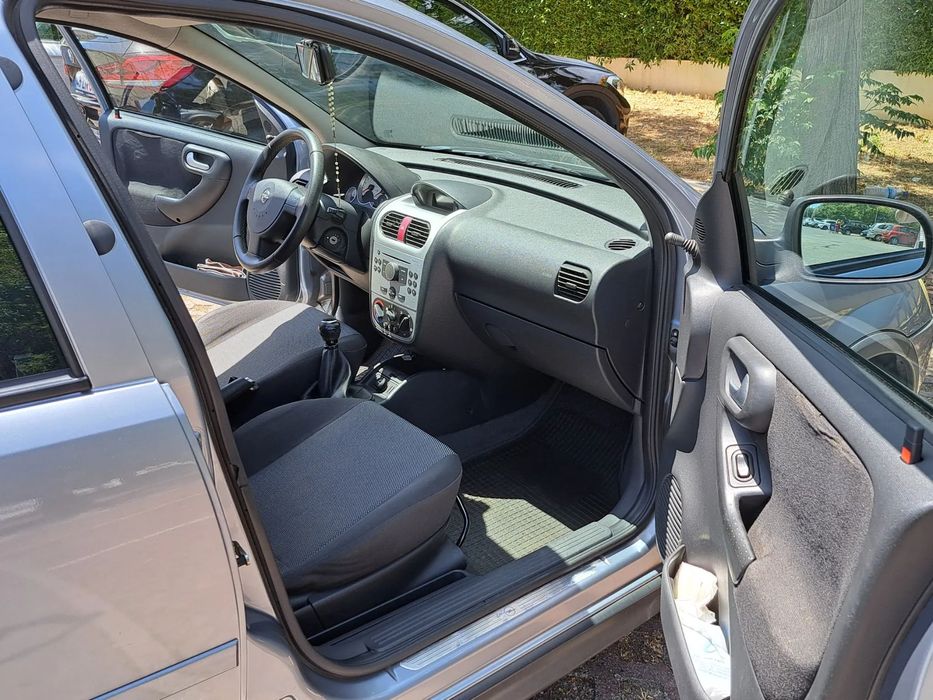 Opel Corsa 1.2 Twinport Enjoy foto 3