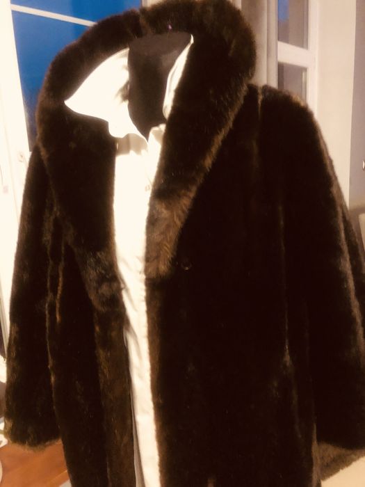 Futro płaszcz brązowe