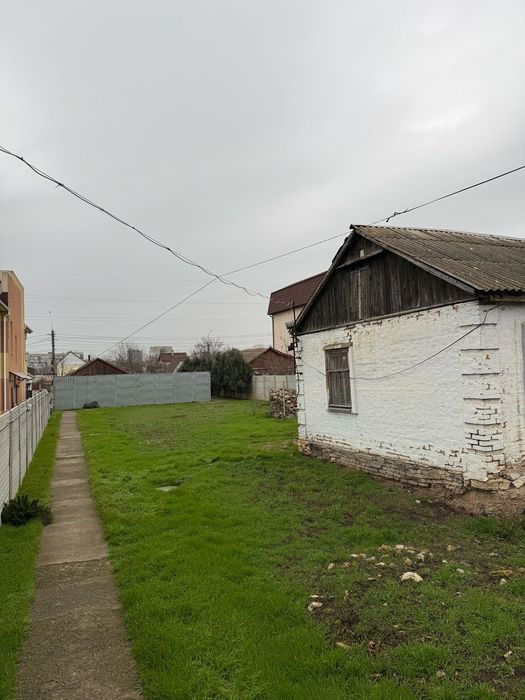 Продаю отличный участок земли  с домом  в  Центре. 4 Слободская