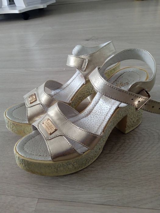 Босоножки размер 39