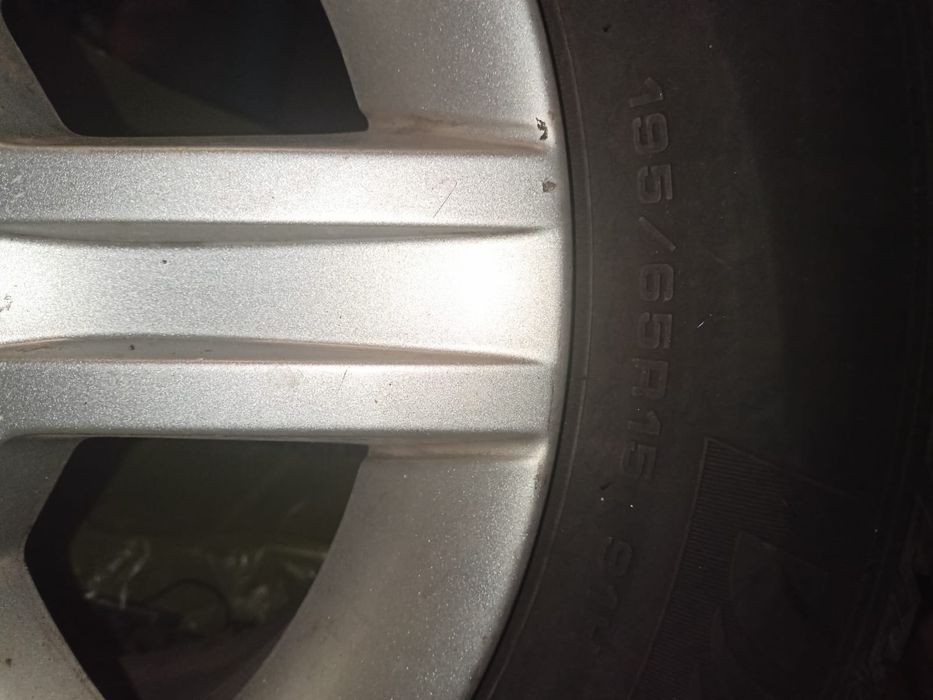 Komplet  opon wielosezonowych  +alufelgi 15/195/65