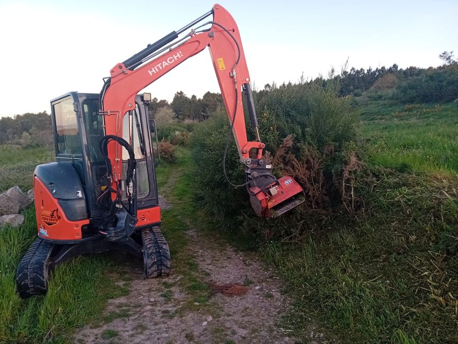 Mini giratória Hitachi u38