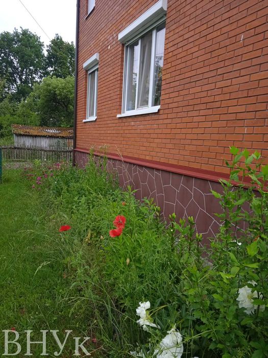 Продається сучасний будинок біля озера Світязь