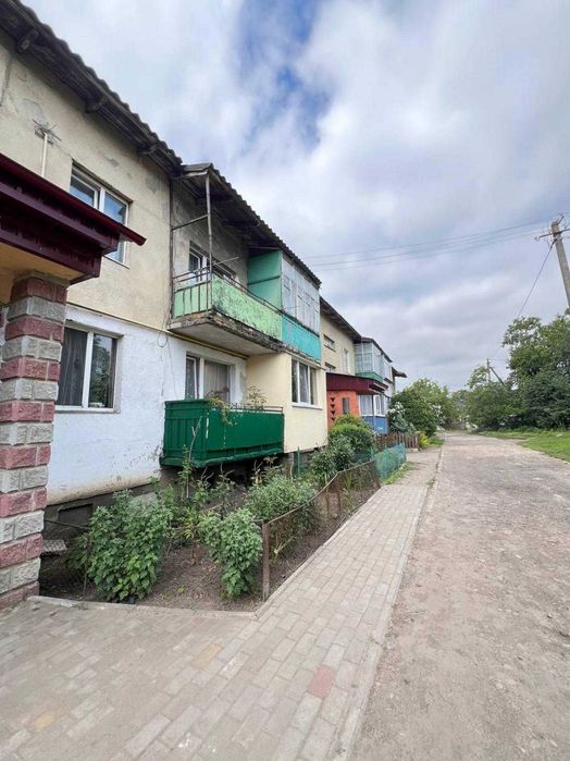 2-кімнатна з ремонтом, меблями і технікою — заїжджай і живи