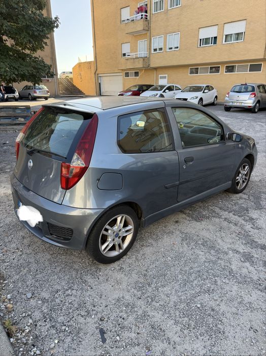 Fiat Punto – 227.450 km – Bom estado