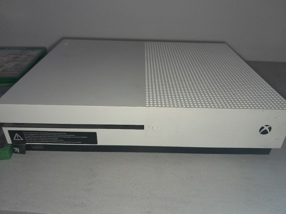 Vendo Xbox one S como nova