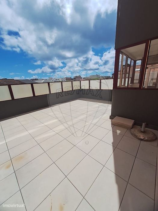 Apartamento T2 para arrendamento