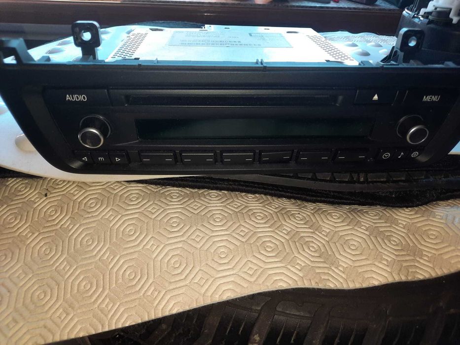 Radio original de um BMW Série 1