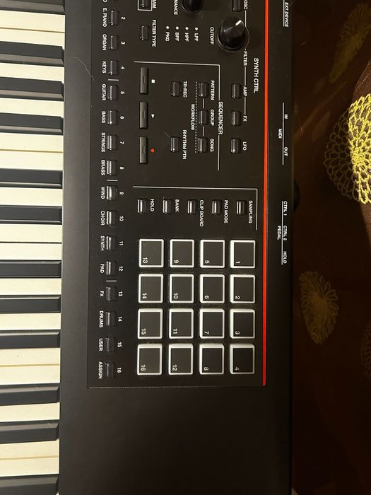 Piano/Sintetizador Roland FANTOM-08 com 88 Teclas Pesadas