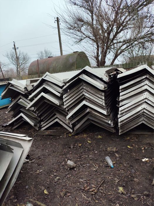 Алюмінієвий ангар